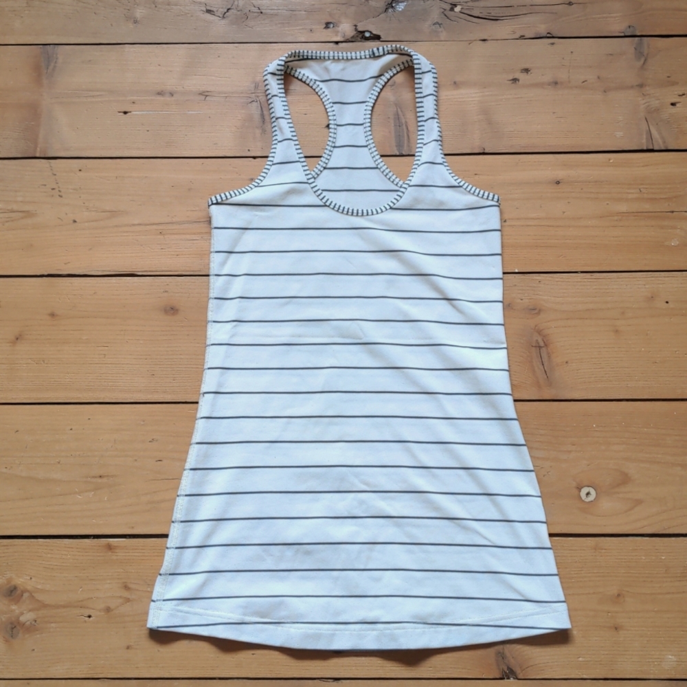83-EUC Lululemon tank top